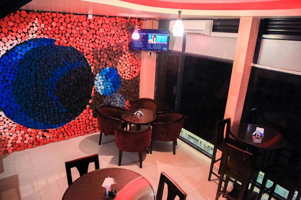 Cosmo Bar & Lounge, Kampala Uganda, Good food in Kampala, Food & Drink,  Top Bar, Top Restaurant, Lounge, Top Bar and Lounge, Food, Beer, Wine, Spirits, Cocktail bar, Amazing beer prices,  Cheap Beer, Great Place to Drink after work , Gins and local beers,  grilled food and wood-fired pizzas,  Chatting and Drinking, Chilling with friends and mates, Date night, Eating and Drinking, Private parties, Drinking and Dancing, Cocktail Bar, Lounge Bar, Party Bar,  Kampala Pub, Lively DJ nights,  Lively Music, Great Beer Drink Out,  Tasteful Delicious food in Kampala, Amazing Drinking Joint in  Kampala Uganda, Ugabox